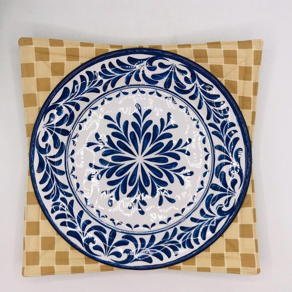 3 Piece Set Microwave Cozies, Reversible Checkered Neutral Tan Plate, Bowl, Pint - Picture 3 of 8